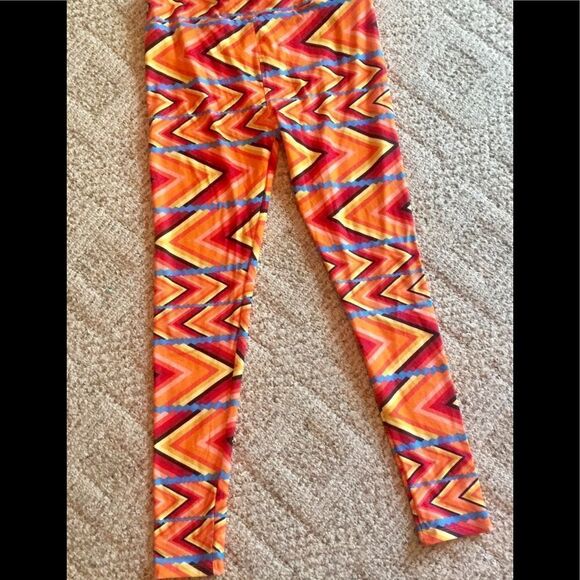 Colorful leggings by Lularoe  in size Large - Picture 1 of 1